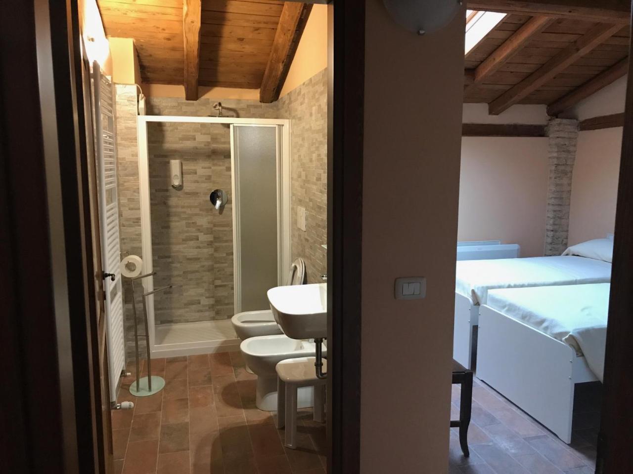 Agriturismo Podere Casino Mezzolara 外观 照片
