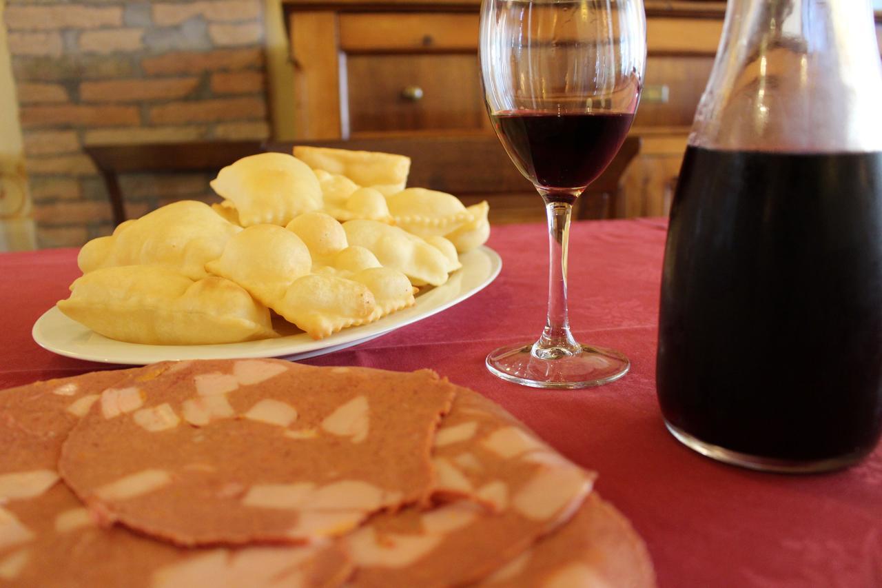 Agriturismo Podere Casino Mezzolara 外观 照片